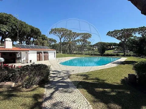 Chalet in Quarteira
